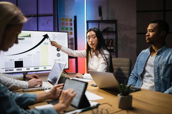 Quelle méthodologie pour une analyse concurrentielle efficace en marketing digital ?