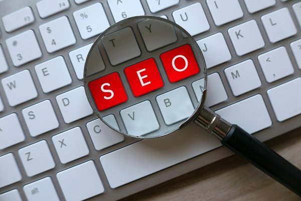 Avis yourtextguru : l'outil indispensable pour l'optimisation seo